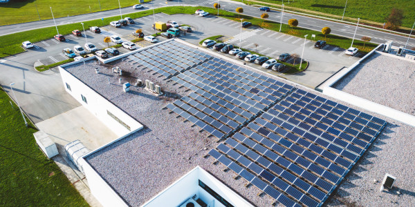 Reformas Integrales de Naves Industriales en Mataró · Instalación de Energías Renovables